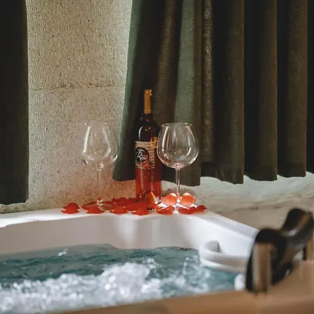 Hotel Daphne Cave *