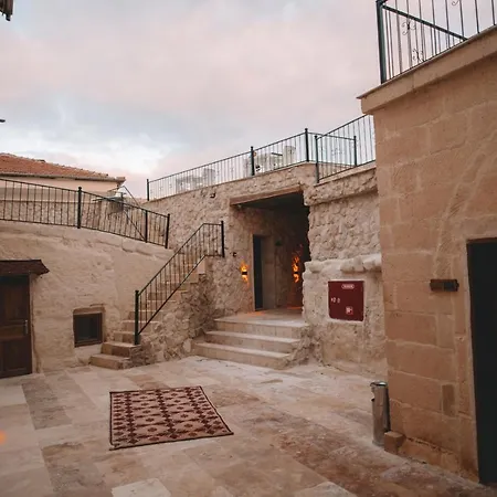 Daphne Cave * Avanos