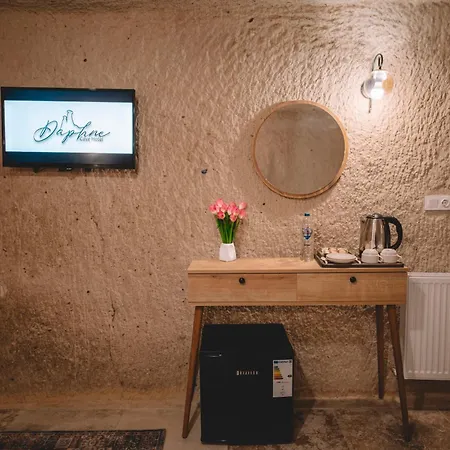 Daphne Cave * Аванос