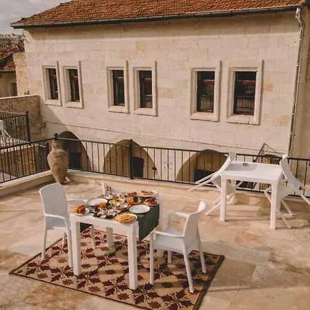 Daphne Cave * Avanos