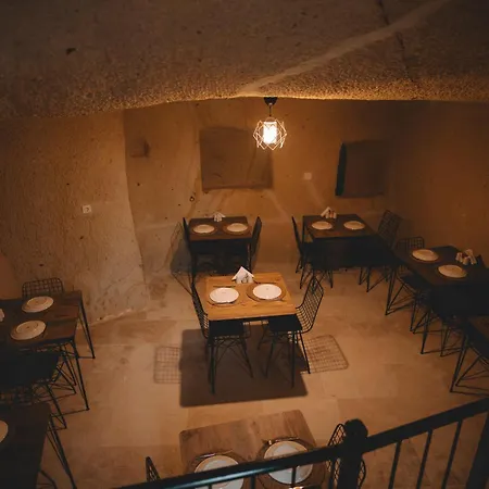 Daphne Cave Отель *