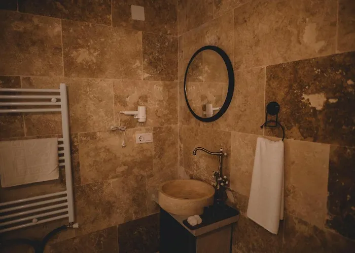 Daphne Cave * Avanos