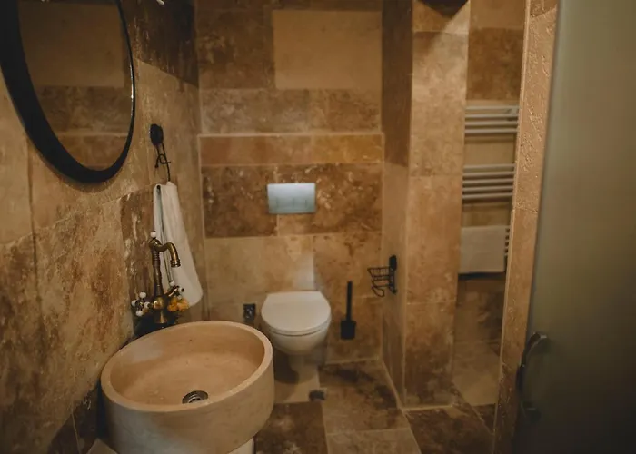 Daphne Cave أفانوس