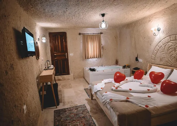 Daphne Cave فندق أفانوس