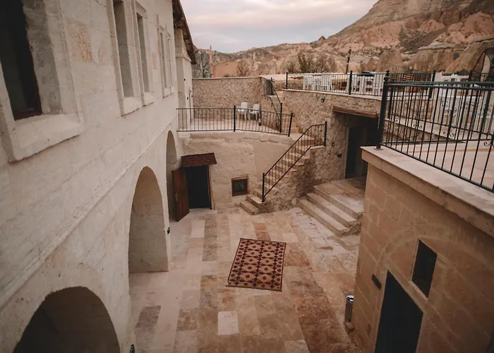 Daphne Cave * أفانوس