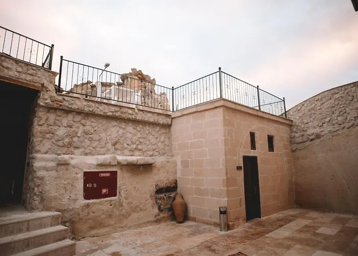 فندق Daphne Cave