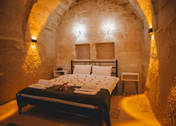 Daphne Cave * أفانوس