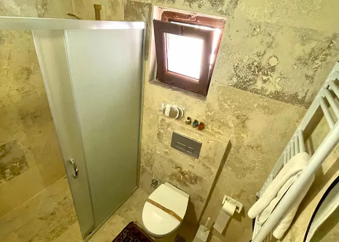 فندق Daphne Cave *